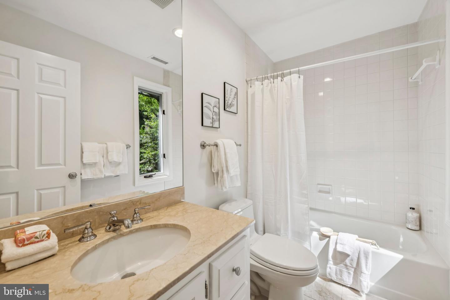 4730 FOXHALL CRES NW, WASHINGTON, District Of Columbia 20007, 4 Bedrooms Bedrooms, ,4 BathroomsBathrooms,Residential,For sale,4730 FOXHALL CRES NW,DCDC2222324 MLS # DCDC2222324