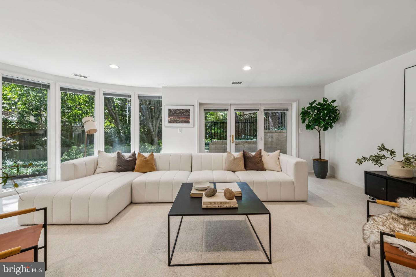 4730 FOXHALL CRES NW, WASHINGTON, District Of Columbia 20007, 4 Bedrooms Bedrooms, ,4 BathroomsBathrooms,Residential,For sale,4730 FOXHALL CRES NW,DCDC2222324 MLS # DCDC2222324