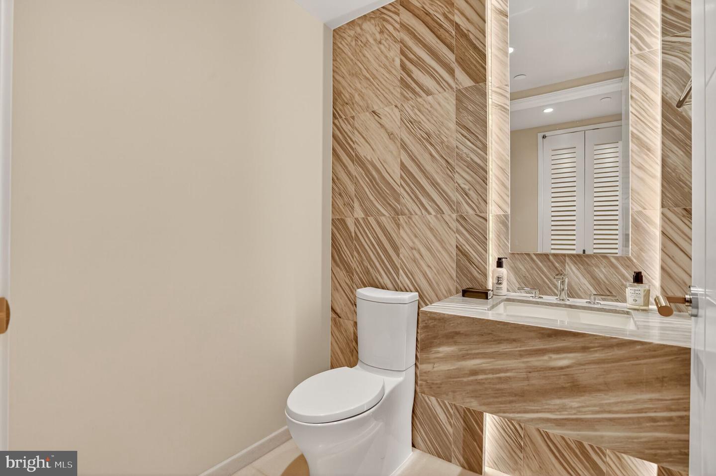 601 WHARF ST SW #213, WASHINGTON, District Of Columbia 20024, 2 Bedrooms Bedrooms, ,2 BathroomsBathrooms,Residential,For sale,601 WHARF ST SW #213,DCDC2222356 MLS # DCDC2222356