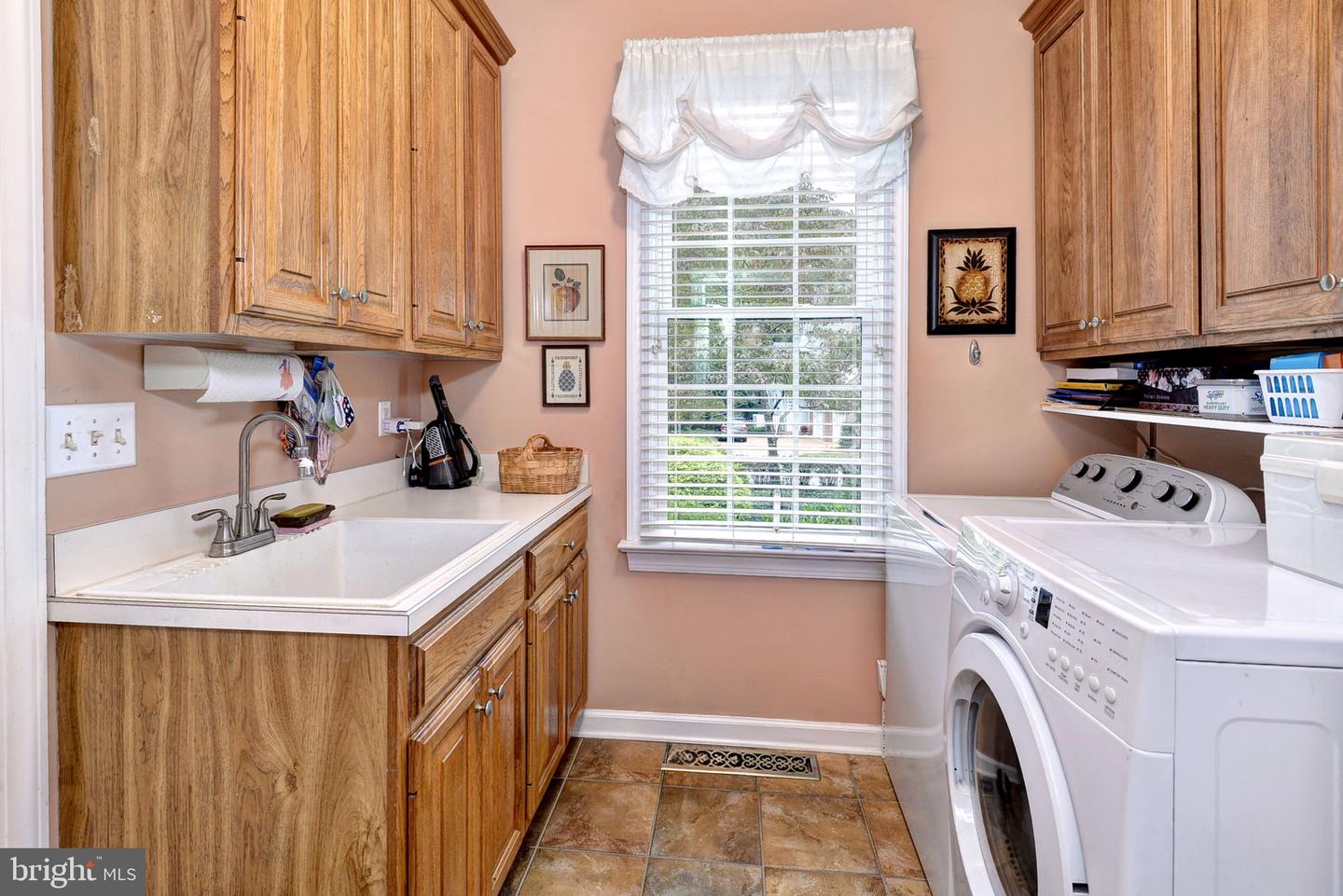 104 KILLINGTON, WILLIAMSBURG, Virginia 23188, 4 Bedrooms Bedrooms, 6 Rooms Rooms,2 BathroomsBathrooms,Residential,For sale,104 KILLINGTON,VAJC2000520 MLS # VAJC2000520