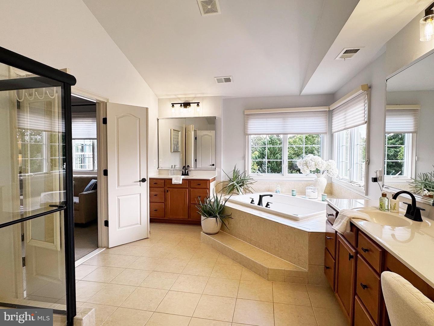 43116 UNISON KNOLL CIR, ASHBURN, Virginia 20148, 5 Bedrooms Bedrooms, 11 Rooms Rooms,5 BathroomsBathrooms,Residential,For sale,43116 UNISON KNOLL CIR,VALO2106832 MLS # VALO2106832