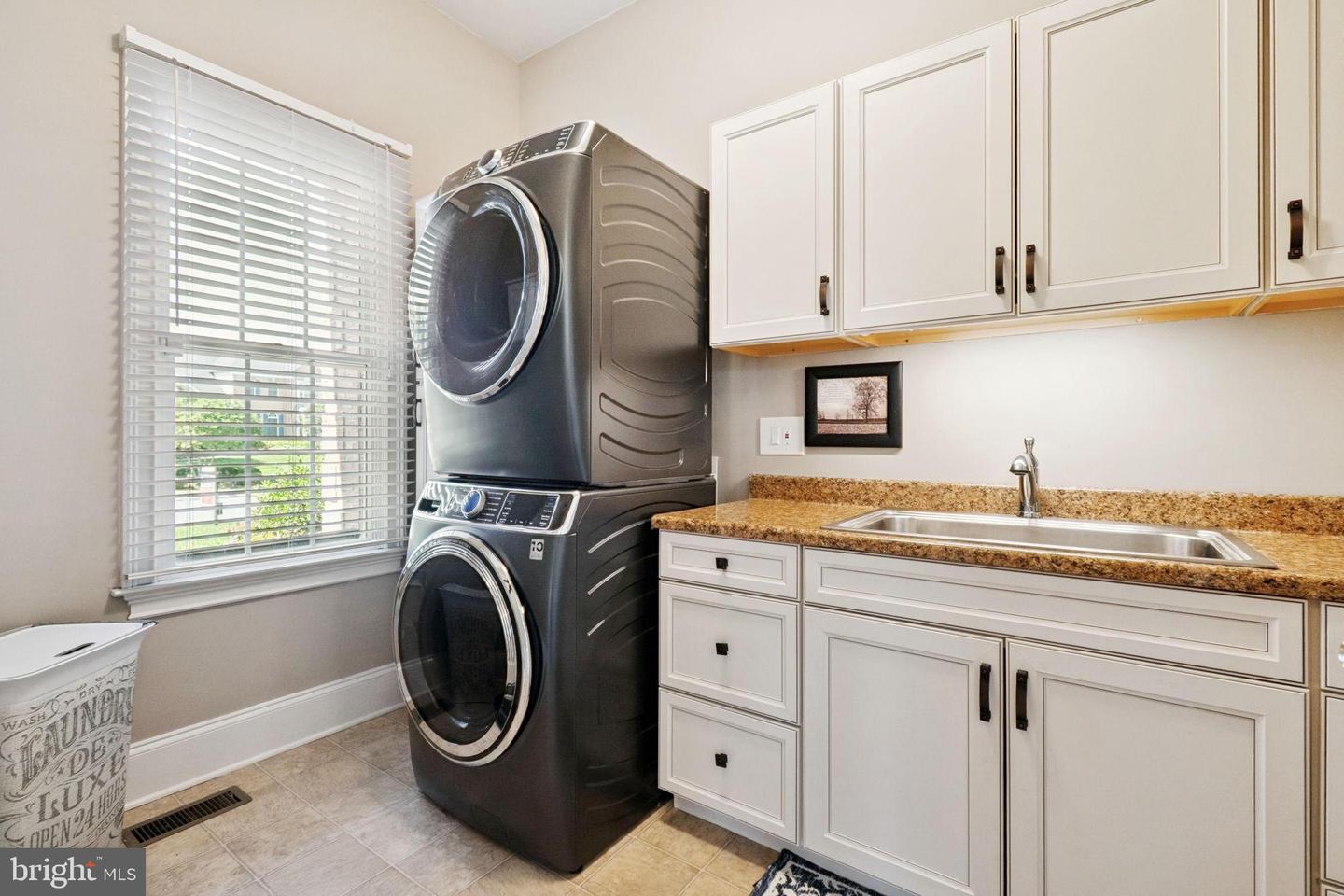43116 UNISON KNOLL CIR, ASHBURN, Virginia 20148, 5 Bedrooms Bedrooms, 11 Rooms Rooms,5 BathroomsBathrooms,Residential,For sale,43116 UNISON KNOLL CIR,VALO2106832 MLS # VALO2106832
