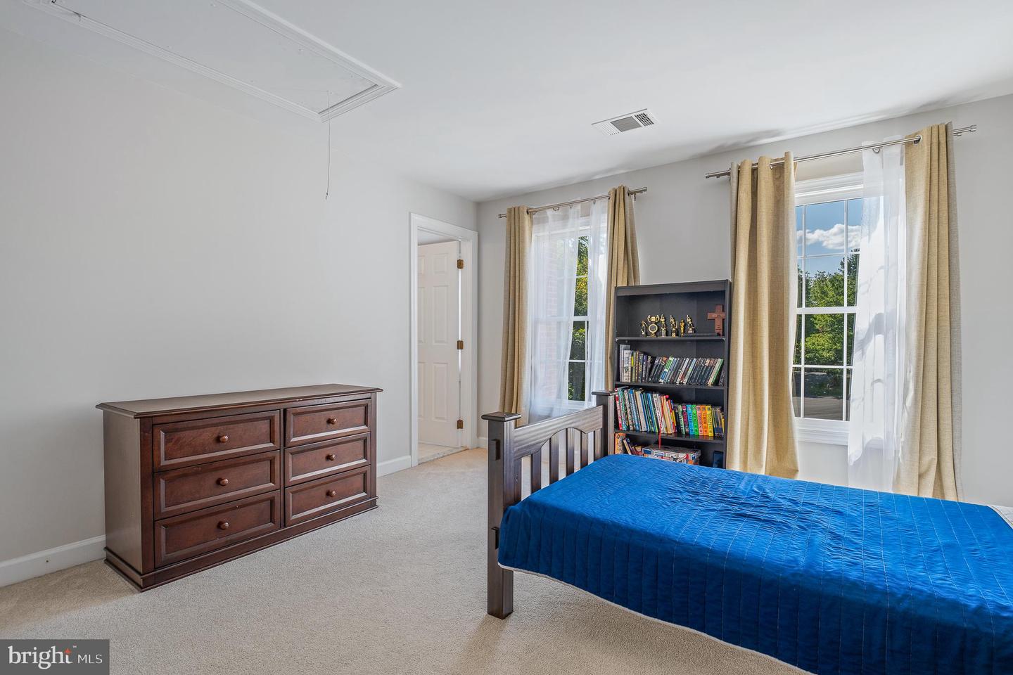 1050 NORTHFALLS CT, GREAT FALLS, Virginia 22066, 6 Bedrooms Bedrooms, ,4 BathroomsBathrooms,Residential,For sale,1050 NORTHFALLS CT,VAFX2267292 MLS # VAFX2267292