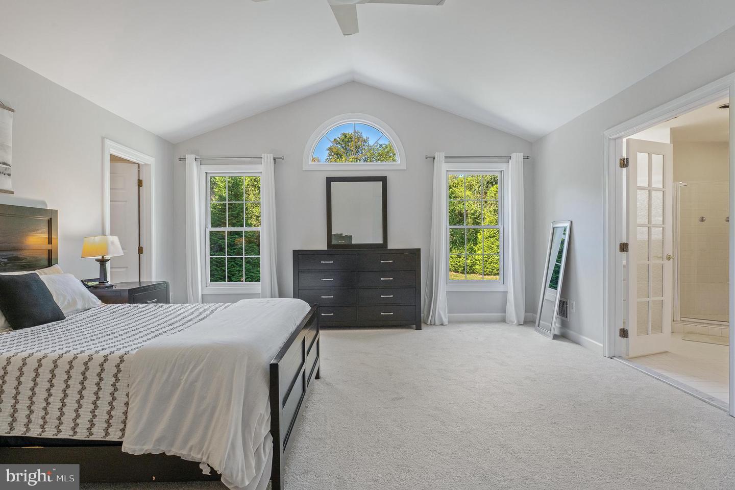 1050 NORTHFALLS CT, GREAT FALLS, Virginia 22066, 6 Bedrooms Bedrooms, ,4 BathroomsBathrooms,Residential,For sale,1050 NORTHFALLS CT,VAFX2267292 MLS # VAFX2267292