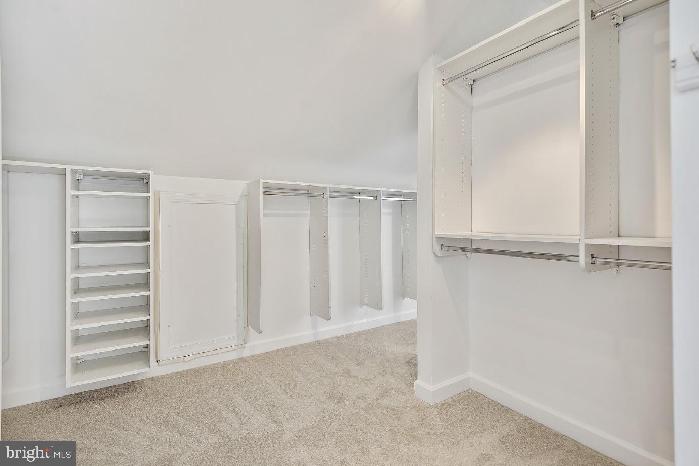 1050 NORTHFALLS CT, GREAT FALLS, Virginia 22066, 6 Bedrooms Bedrooms, ,4 BathroomsBathrooms,Residential,For sale,1050 NORTHFALLS CT,VAFX2267292 MLS # VAFX2267292