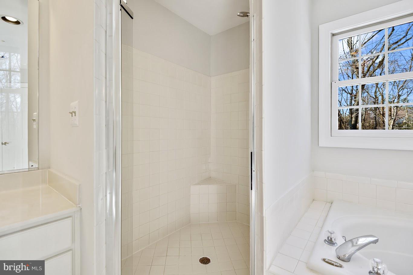 1050 NORTHFALLS CT, GREAT FALLS, Virginia 22066, 6 Bedrooms Bedrooms, ,4 BathroomsBathrooms,Residential,For sale,1050 NORTHFALLS CT,VAFX2267292 MLS # VAFX2267292