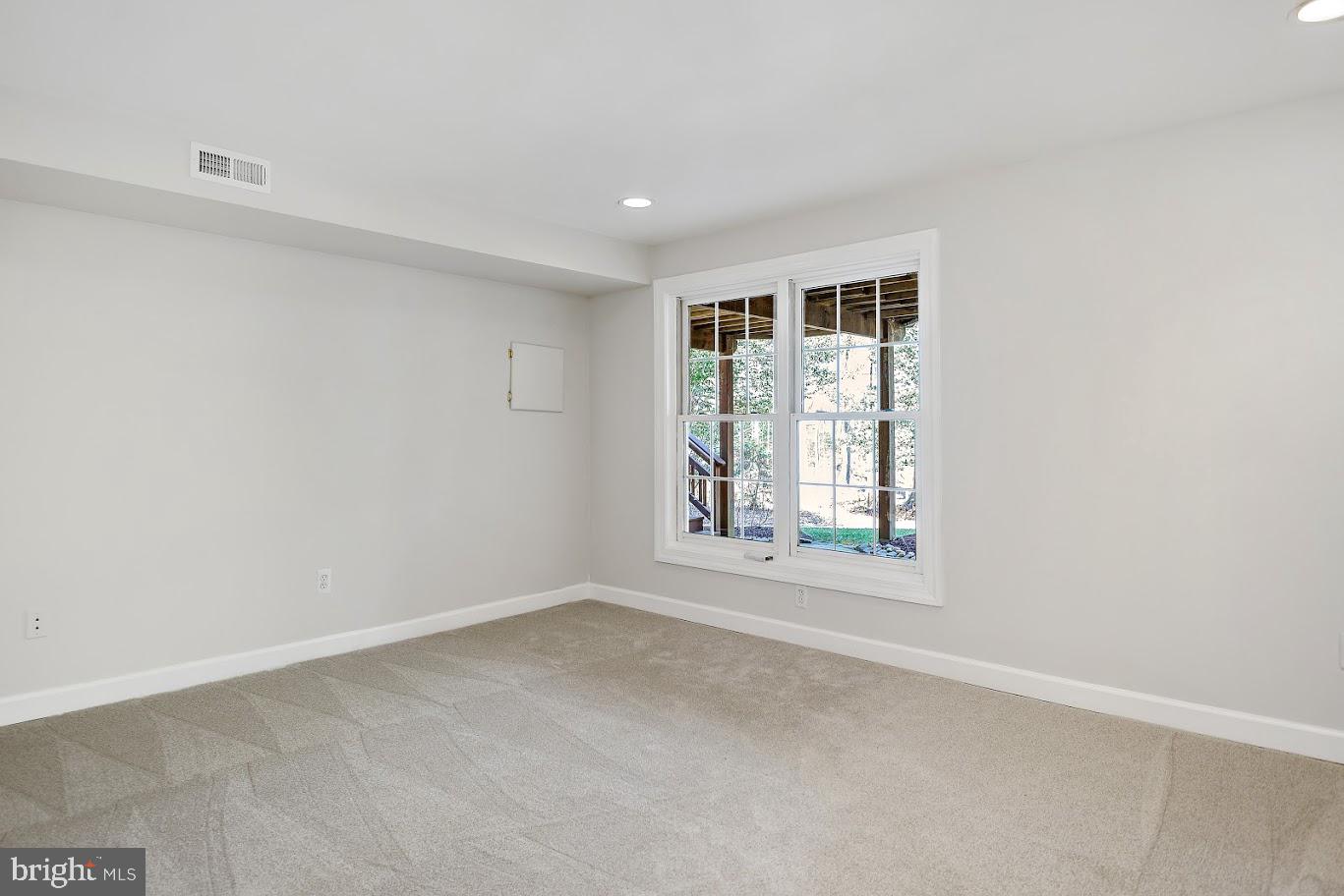 1050 NORTHFALLS CT, GREAT FALLS, Virginia 22066, 6 Bedrooms Bedrooms, ,4 BathroomsBathrooms,Residential,For sale,1050 NORTHFALLS CT,VAFX2267292 MLS # VAFX2267292