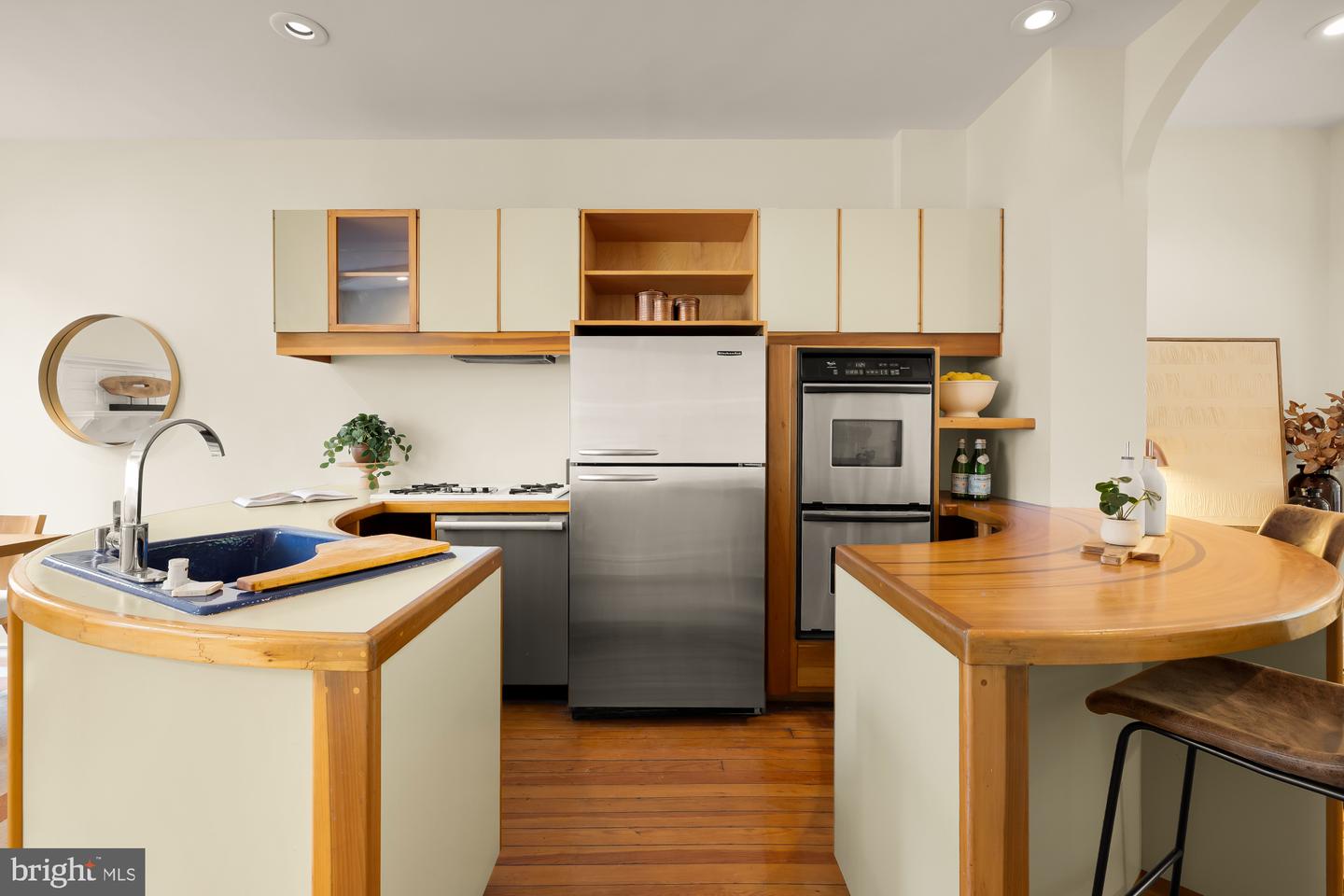 1735 RIGGS PL NW, WASHINGTON, District Of Columbia 20009, 5 Bedrooms Bedrooms, ,3 BathroomsBathrooms,Residential,For sale,1735 RIGGS PL NW,DCDC2222296 MLS # DCDC2222296