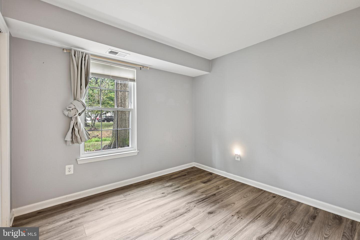 5707 OLDE MILL CT #111, ALEXANDRIA, Virginia 22309, 2 Bedrooms Bedrooms, ,2 BathroomsBathrooms,Residential,For sale,5707 OLDE MILL CT #111,VAFX2267246 MLS # VAFX2267246