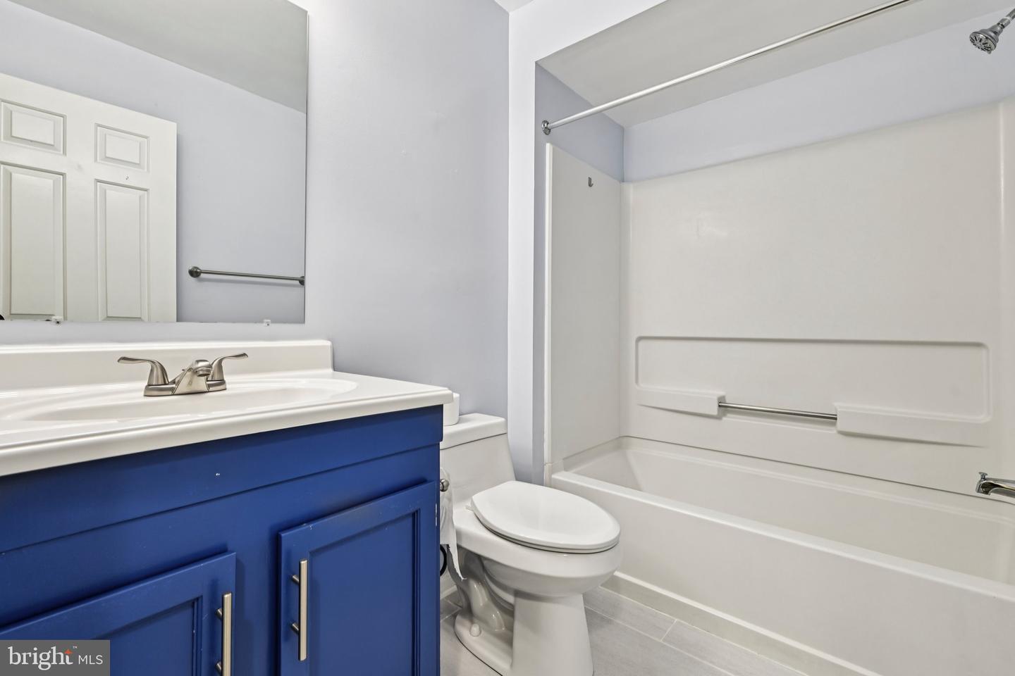 5707 OLDE MILL CT #111, ALEXANDRIA, Virginia 22309, 2 Bedrooms Bedrooms, ,2 BathroomsBathrooms,Residential,For sale,5707 OLDE MILL CT #111,VAFX2267246 MLS # VAFX2267246