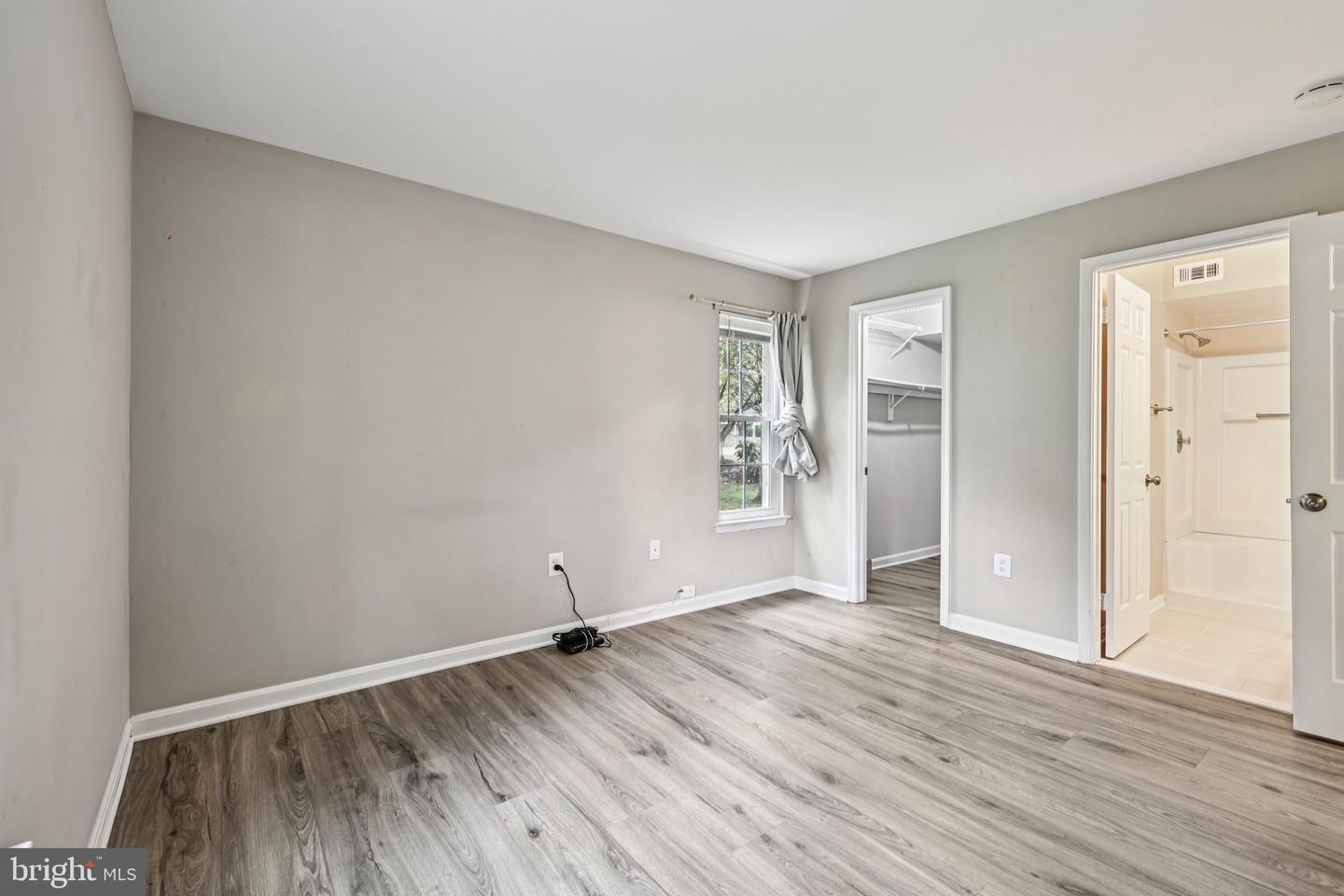 5707 OLDE MILL CT #111, ALEXANDRIA, Virginia 22309, 2 Bedrooms Bedrooms, ,2 BathroomsBathrooms,Residential,For sale,5707 OLDE MILL CT #111,VAFX2267246 MLS # VAFX2267246