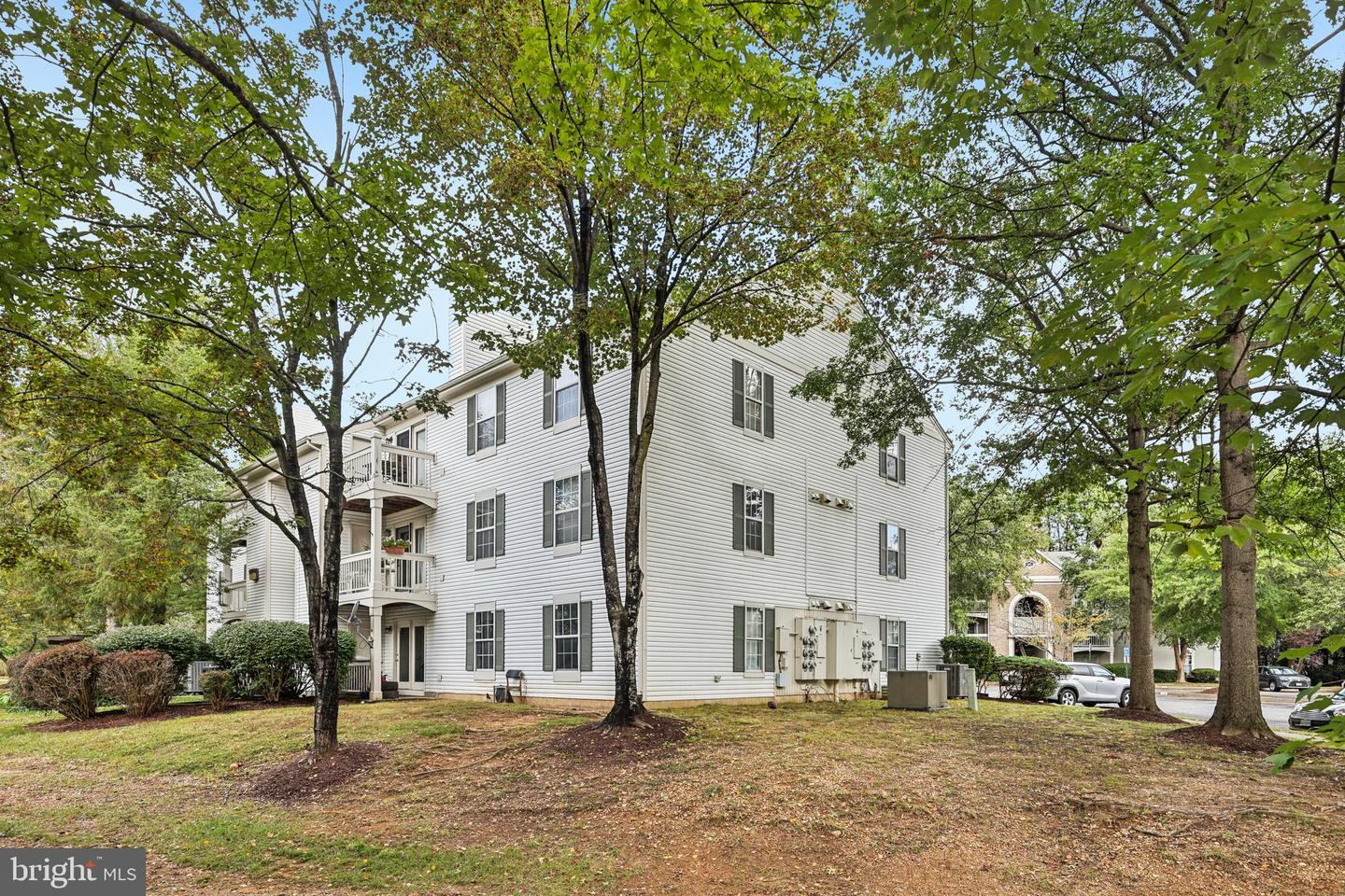 5707 OLDE MILL CT #111, ALEXANDRIA, Virginia 22309, 2 Bedrooms Bedrooms, ,2 BathroomsBathrooms,Residential,For sale,5707 OLDE MILL CT #111,VAFX2267246 MLS # VAFX2267246
