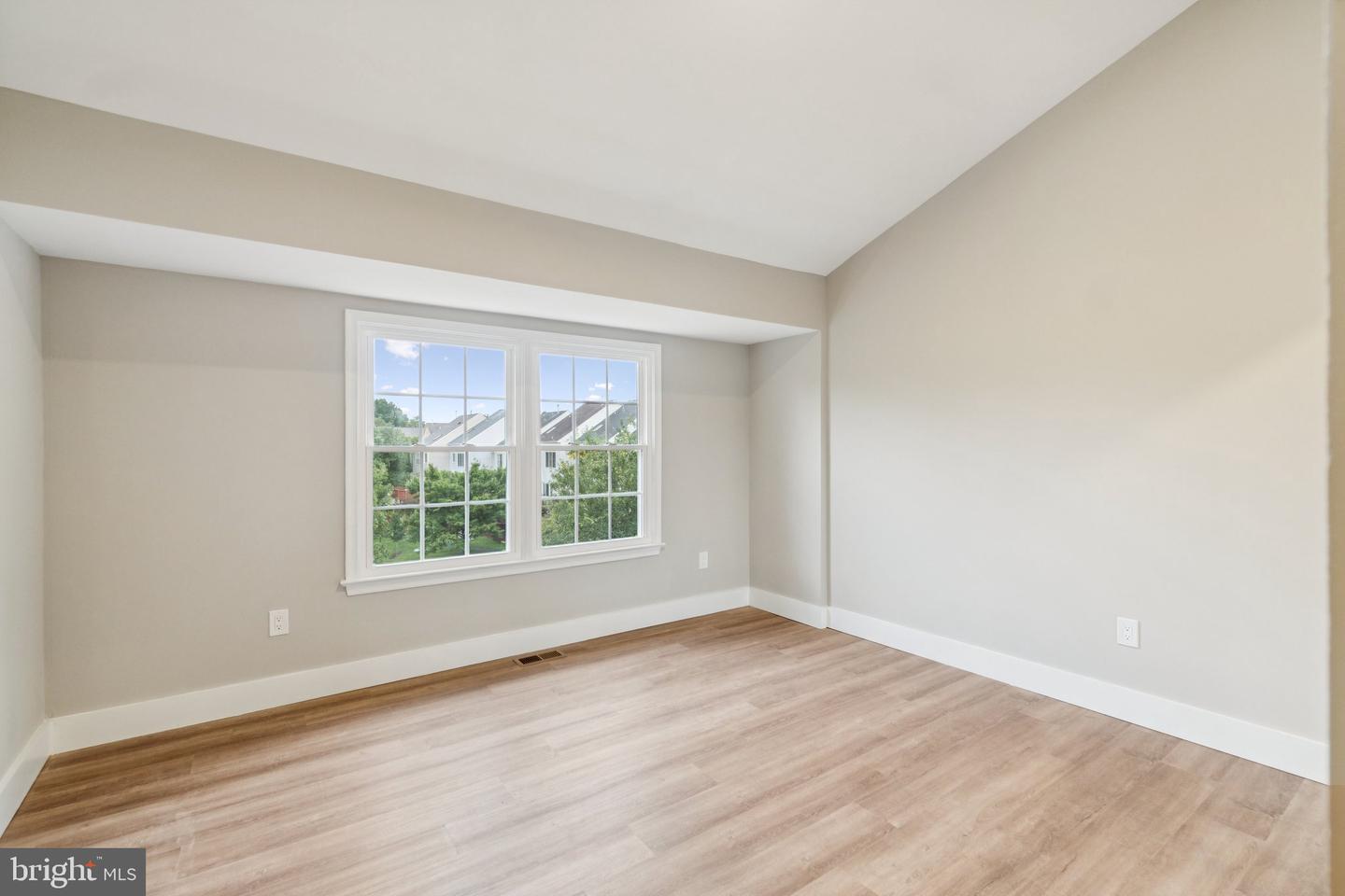 6481 SHARON KAY CT, ALEXANDRIA, Virginia 22310, 3 Bedrooms Bedrooms, ,2 BathroomsBathrooms,Residential,For sale,6481 SHARON KAY CT,VAFX2267254 MLS # VAFX2267254