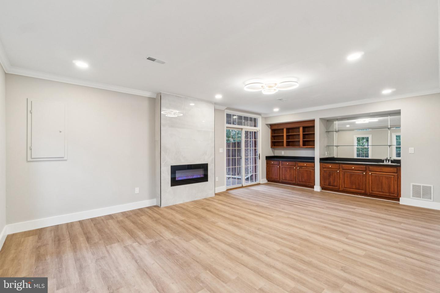 6481 SHARON KAY CT, ALEXANDRIA, Virginia 22310, 3 Bedrooms Bedrooms, ,2 BathroomsBathrooms,Residential,For sale,6481 SHARON KAY CT,VAFX2267254 MLS # VAFX2267254