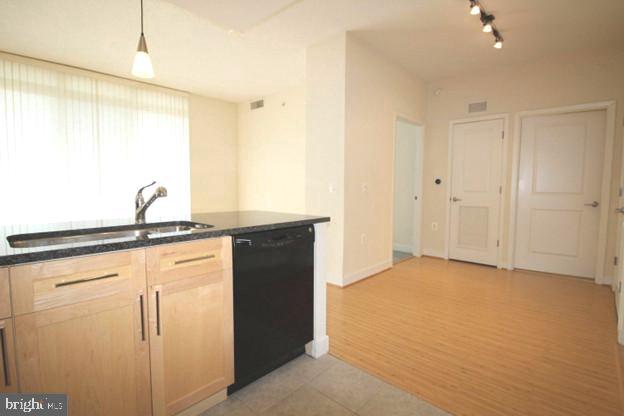 820 N POLLARD ST #810, ARLINGTON, Virginia 22203, 1 Bedroom Bedrooms, ,1 BathroomBathrooms,Residential,For sale,820 N POLLARD ST #810,VAAR2063686 MLS # VAAR2063686