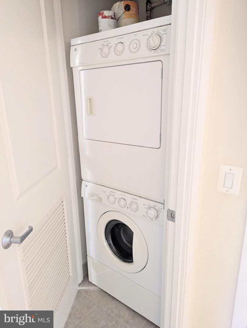 820 N POLLARD ST #810, ARLINGTON, Virginia 22203, 1 Bedroom Bedrooms, ,1 BathroomBathrooms,Residential,For sale,820 N POLLARD ST #810,VAAR2063686 MLS # VAAR2063686