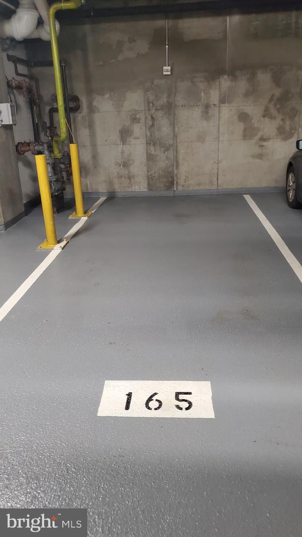 820 N POLLARD ST #810, ARLINGTON, Virginia 22203, 1 Bedroom Bedrooms, ,1 BathroomBathrooms,Residential,For sale,820 N POLLARD ST #810,VAAR2063686 MLS # VAAR2063686