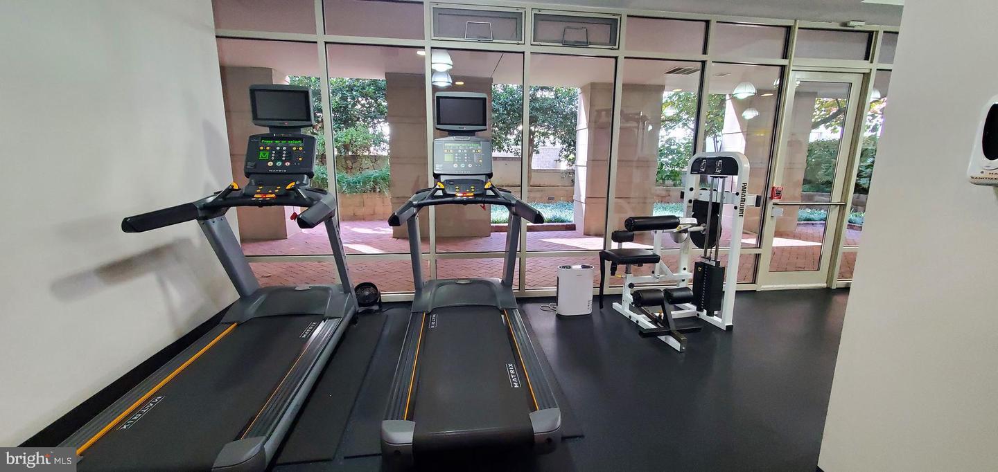 820 N POLLARD ST #810, ARLINGTON, Virginia 22203, 1 Bedroom Bedrooms, ,1 BathroomBathrooms,Residential,For sale,820 N POLLARD ST #810,VAAR2063686 MLS # VAAR2063686