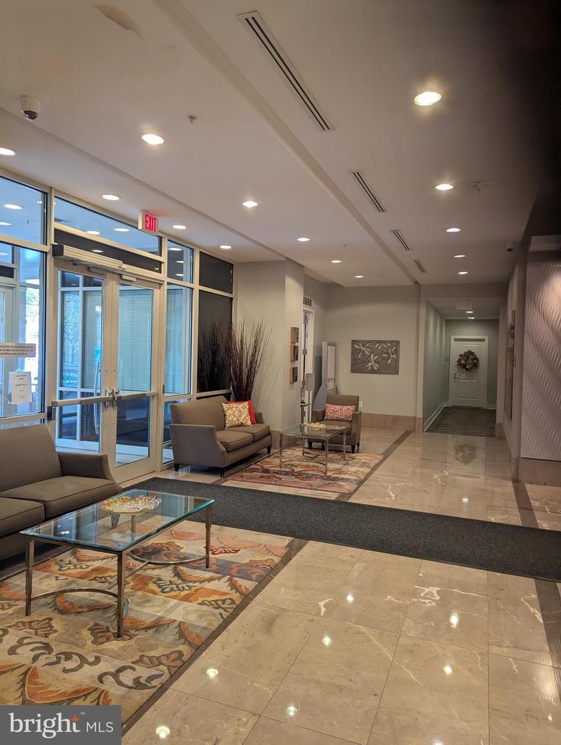 820 N POLLARD ST #810, ARLINGTON, Virginia 22203, 1 Bedroom Bedrooms, ,1 BathroomBathrooms,Residential,For sale,820 N POLLARD ST #810,VAAR2063686 MLS # VAAR2063686