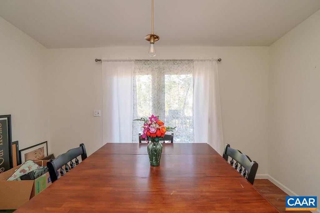 305 STRATFORD CIR, LOCUST GROVE, Virginia 22508, 3 Bedrooms Bedrooms, ,2 BathroomsBathrooms,Residential,For sale,305 STRATFORD CIR,668967 MLS # 668967