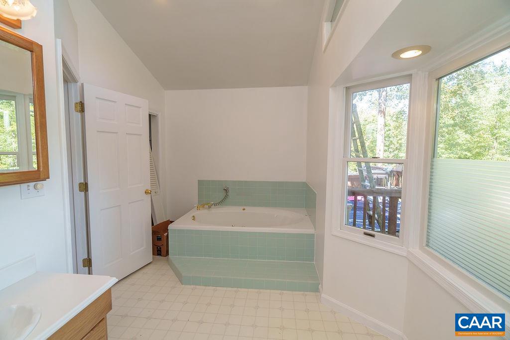 305 STRATFORD CIR, LOCUST GROVE, Virginia 22508, 3 Bedrooms Bedrooms, ,2 BathroomsBathrooms,Residential,For sale,305 STRATFORD CIR,668967 MLS # 668967