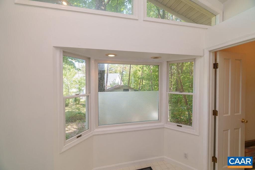 305 STRATFORD CIR, LOCUST GROVE, Virginia 22508, 3 Bedrooms Bedrooms, ,2 BathroomsBathrooms,Residential,For sale,305 STRATFORD CIR,668967 MLS # 668967