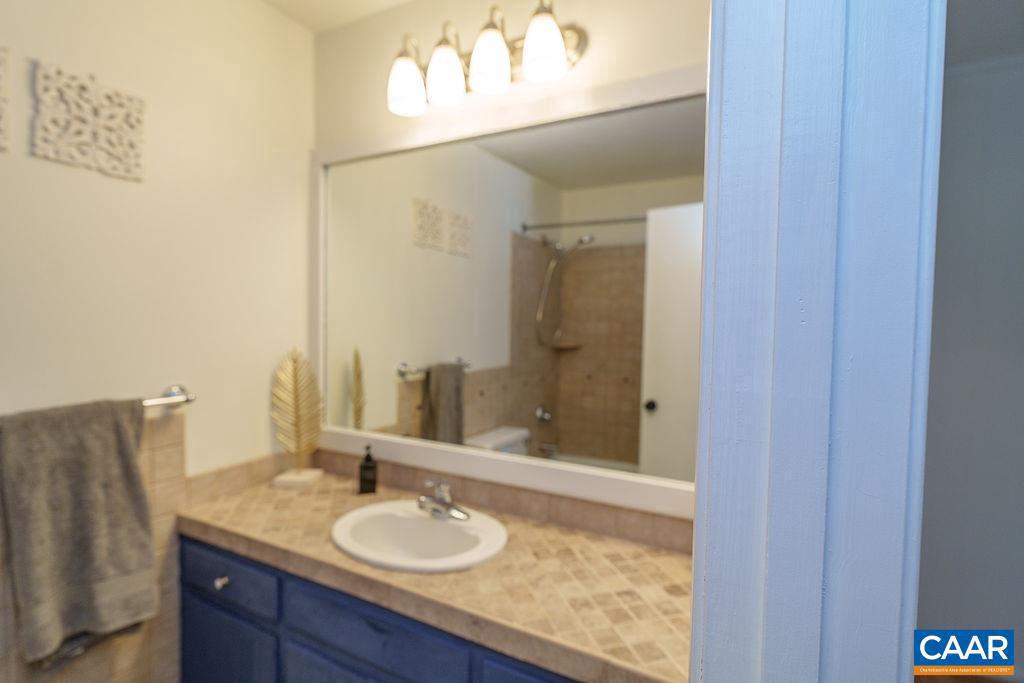 305 STRATFORD CIR, LOCUST GROVE, Virginia 22508, 3 Bedrooms Bedrooms, ,2 BathroomsBathrooms,Residential,For sale,305 STRATFORD CIR,668967 MLS # 668967
