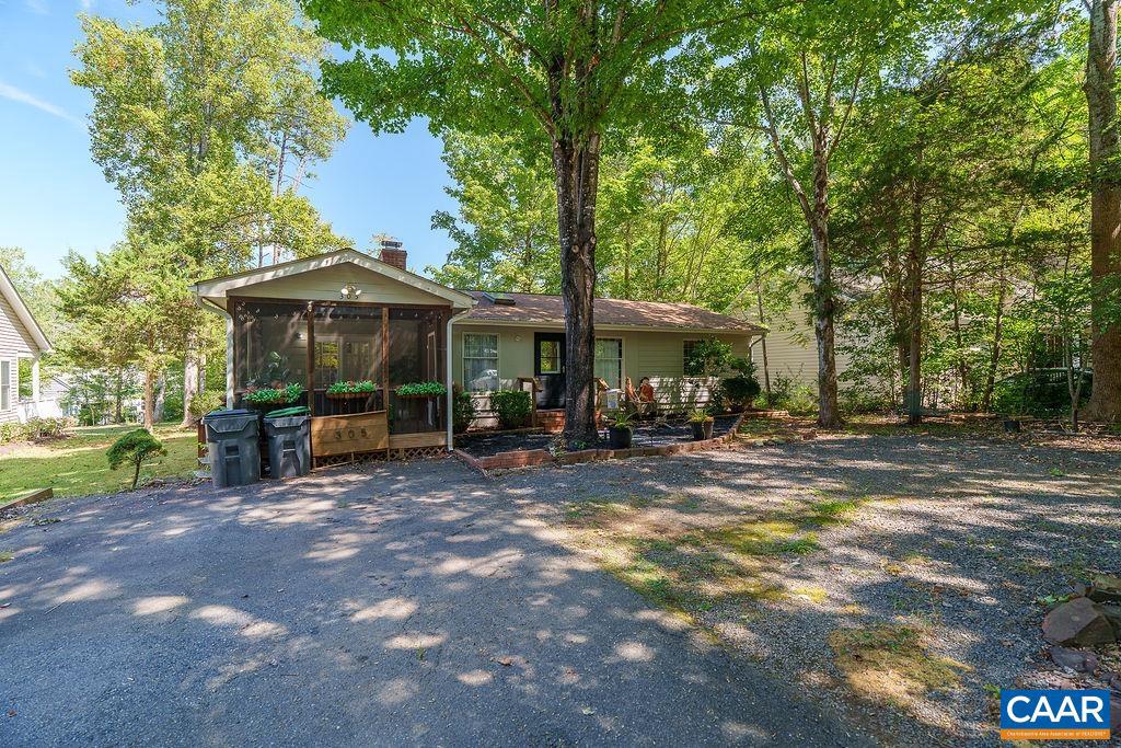 305 STRATFORD CIR, LOCUST GROVE, Virginia 22508, 3 Bedrooms Bedrooms, ,2 BathroomsBathrooms,Residential,For sale,305 STRATFORD CIR,668967 MLS # 668967