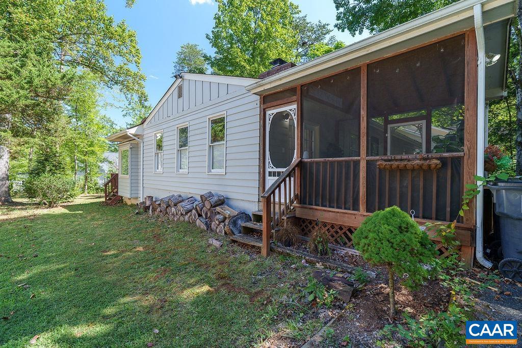 305 STRATFORD CIR, LOCUST GROVE, Virginia 22508, 3 Bedrooms Bedrooms, ,2 BathroomsBathrooms,Residential,For sale,305 STRATFORD CIR,668967 MLS # 668967