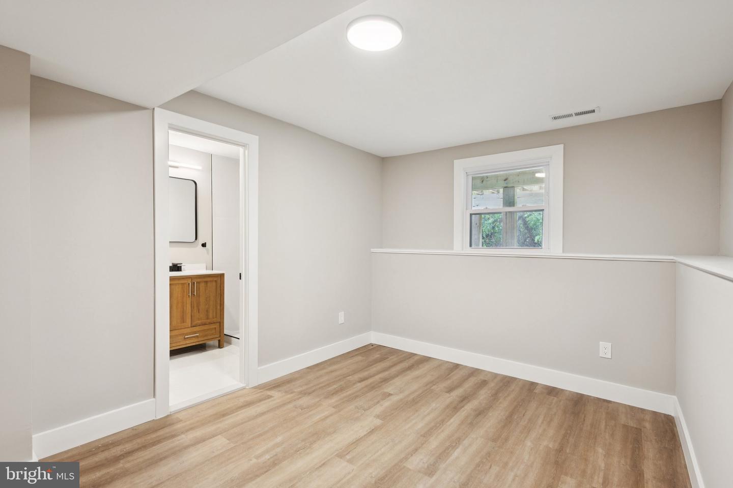 3221 NAPPER RD, ALEXANDRIA, Virginia 22306, 5 Bedrooms Bedrooms, ,3 BathroomsBathrooms,Residential,For sale,3221 NAPPER RD,VAFX2267276 MLS # VAFX2267276