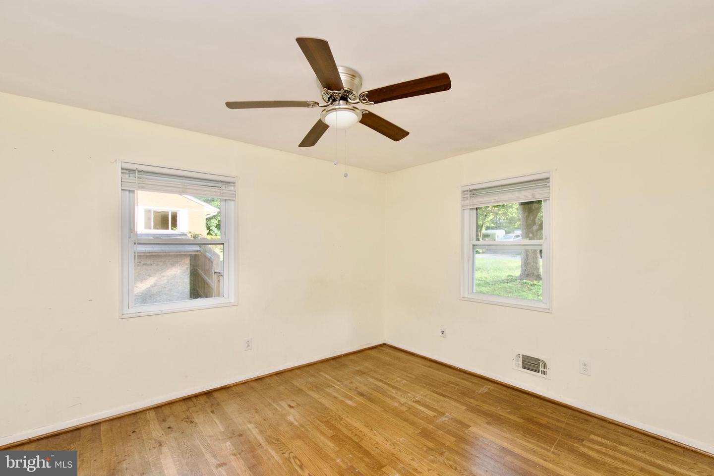7538 AXTON ST, SPRINGFIELD, Virginia 22151, 4 Bedrooms Bedrooms, ,2 BathroomsBathrooms,Residential,For sale,7538 AXTON ST,VAFX2267296 MLS # VAFX2267296