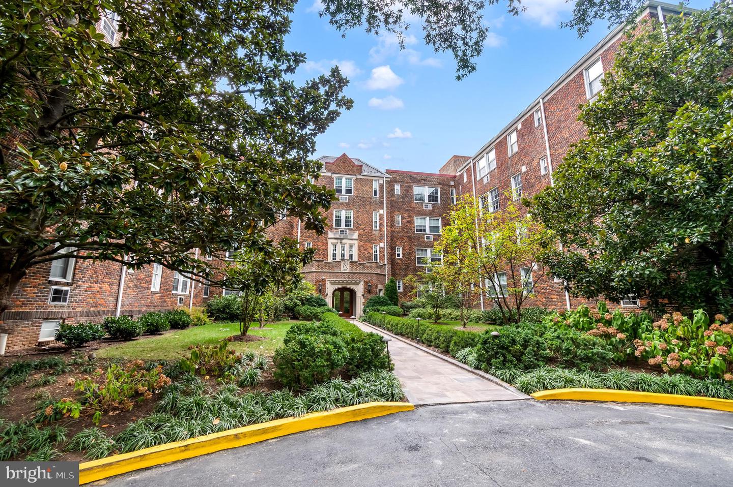 3051 IDAHO AVE NW #107, WASHINGTON, District Of Columbia 20016, 3 Rooms Rooms,1 BathroomBathrooms,Residential,For sale,3051 IDAHO AVE NW #107,DCDC2222424 MLS # DCDC2222424