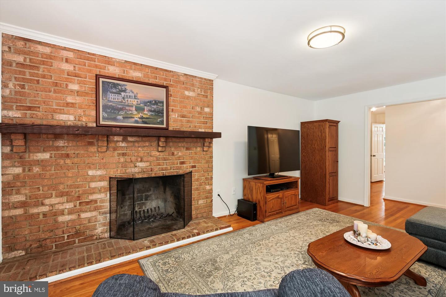 11732 STUART MILL RD, OAKTON, Virginia 22124, 5 Bedrooms Bedrooms, ,3 BathroomsBathrooms,Residential,For sale,11732 STUART MILL RD,VAFX2267302 MLS # VAFX2267302