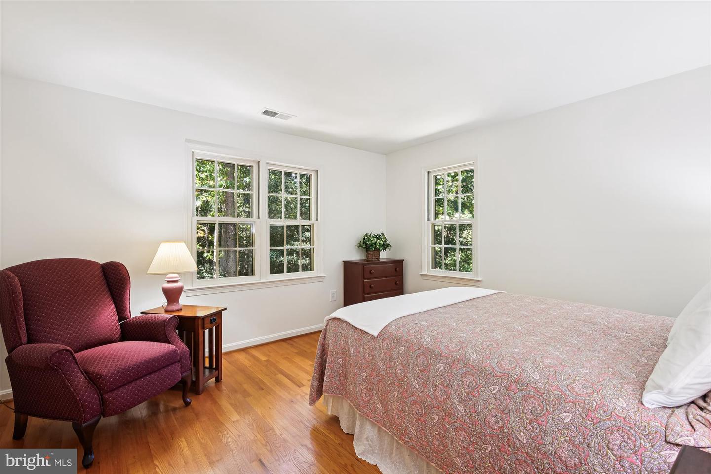 11732 STUART MILL RD, OAKTON, Virginia 22124, 5 Bedrooms Bedrooms, ,3 BathroomsBathrooms,Residential,For sale,11732 STUART MILL RD,VAFX2267302 MLS # VAFX2267302