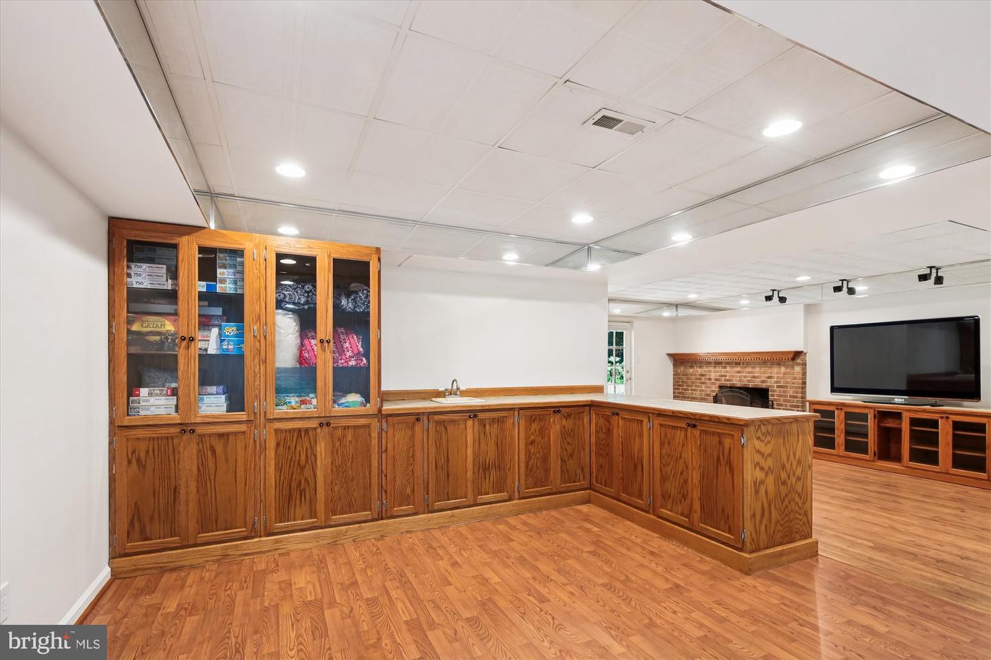 11732 STUART MILL RD, OAKTON, Virginia 22124, 5 Bedrooms Bedrooms, ,3 BathroomsBathrooms,Residential,For sale,11732 STUART MILL RD,VAFX2267302 MLS # VAFX2267302