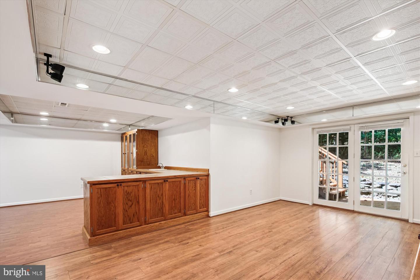 11732 STUART MILL RD, OAKTON, Virginia 22124, 5 Bedrooms Bedrooms, ,3 BathroomsBathrooms,Residential,For sale,11732 STUART MILL RD,VAFX2267302 MLS # VAFX2267302