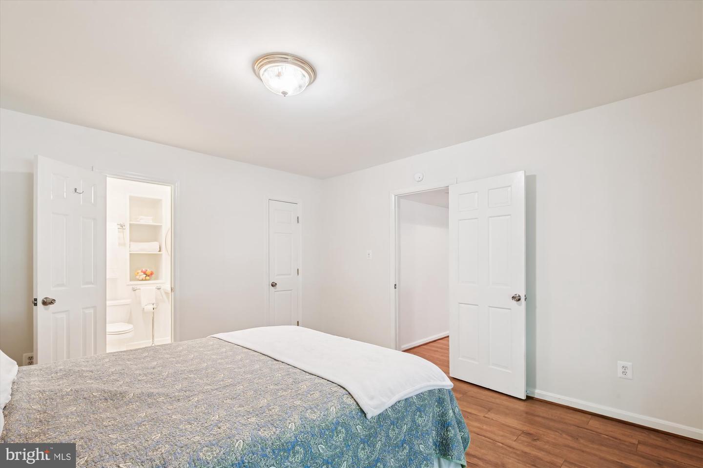 11732 STUART MILL RD, OAKTON, Virginia 22124, 5 Bedrooms Bedrooms, ,3 BathroomsBathrooms,Residential,For sale,11732 STUART MILL RD,VAFX2267302 MLS # VAFX2267302