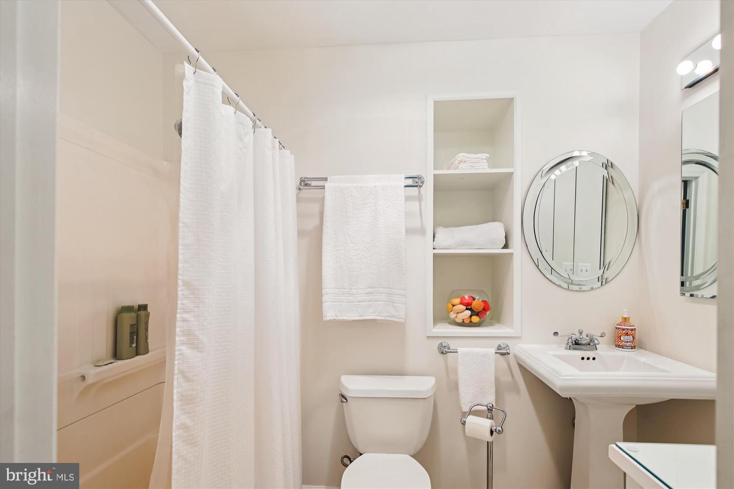 11732 STUART MILL RD, OAKTON, Virginia 22124, 5 Bedrooms Bedrooms, ,3 BathroomsBathrooms,Residential,For sale,11732 STUART MILL RD,VAFX2267302 MLS # VAFX2267302