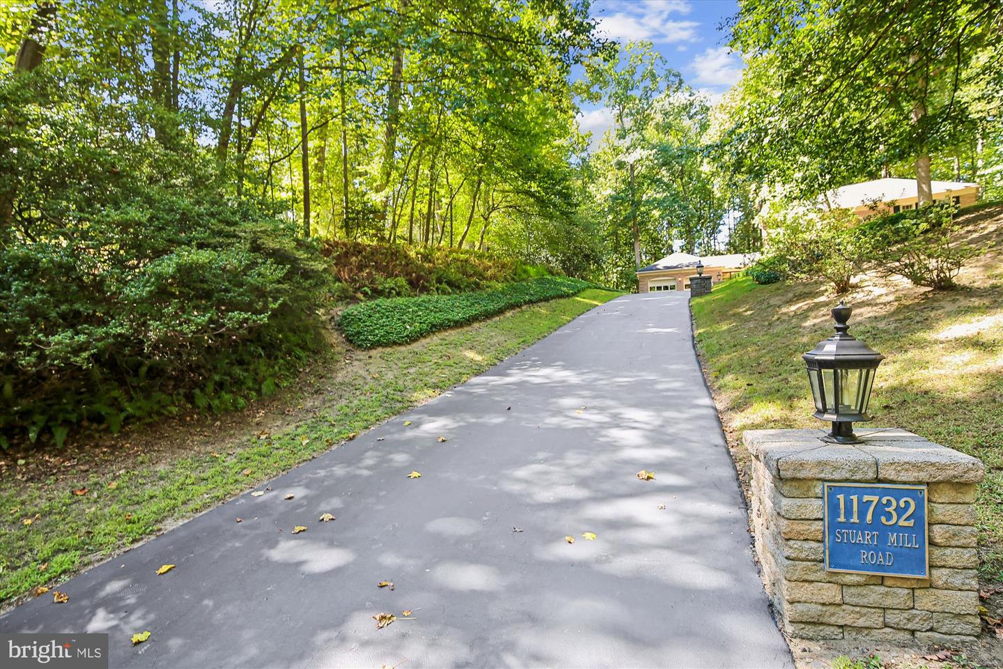 11732 STUART MILL RD, OAKTON, Virginia 22124, 5 Bedrooms Bedrooms, ,3 BathroomsBathrooms,Residential,For sale,11732 STUART MILL RD,VAFX2267302 MLS # VAFX2267302