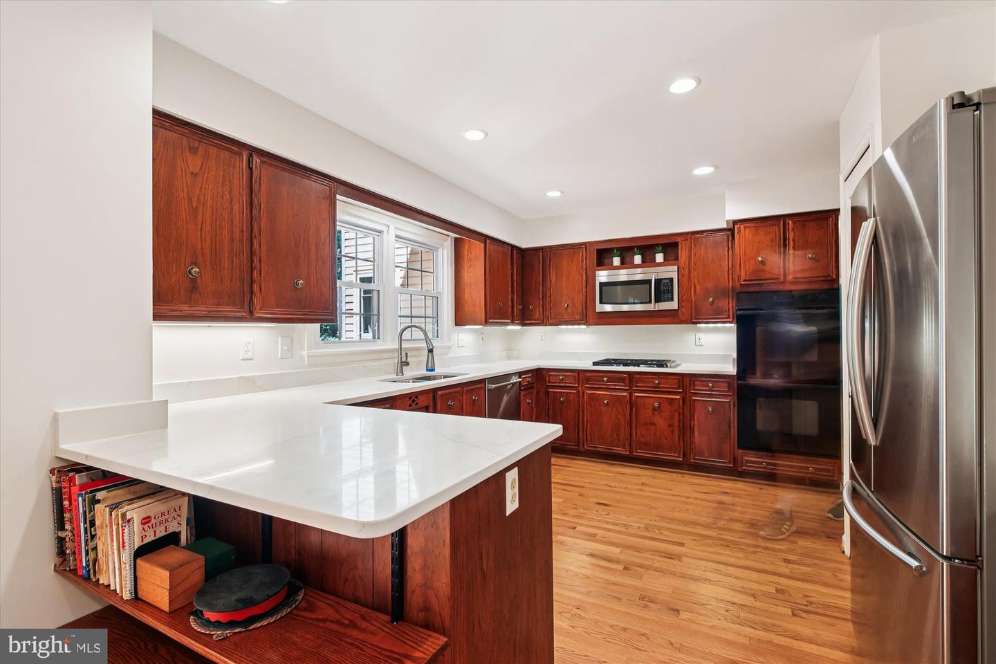 11732 STUART MILL RD, OAKTON, Virginia 22124, 5 Bedrooms Bedrooms, ,3 BathroomsBathrooms,Residential,For sale,11732 STUART MILL RD,VAFX2267302 MLS # VAFX2267302