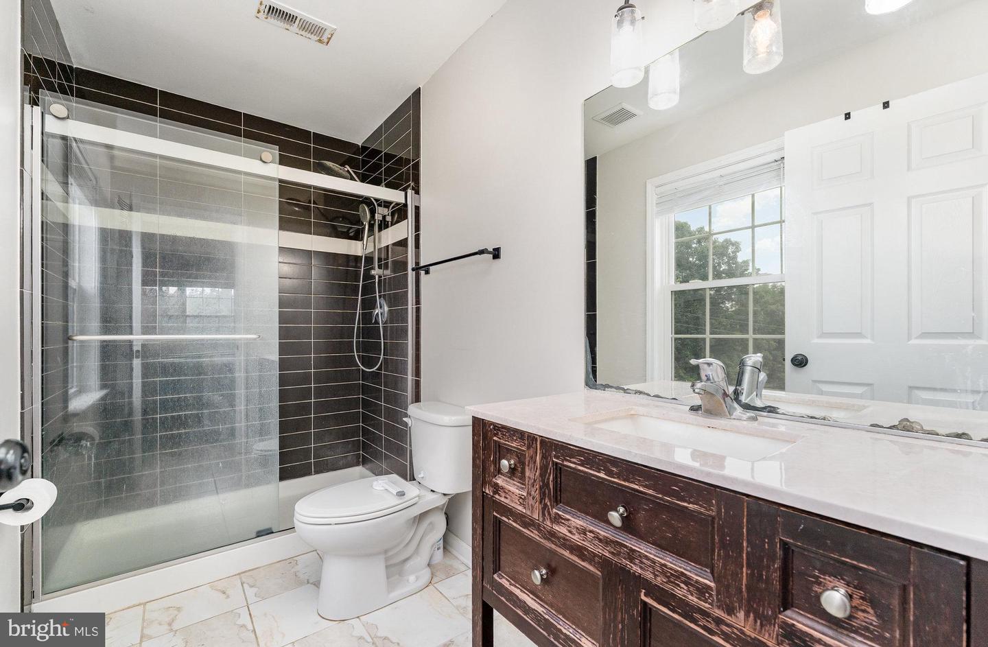 8158 SQUIRES LN, WARRENTON, Virginia 20187, 4 Bedrooms Bedrooms, ,2 BathroomsBathrooms,Residential,For sale,8158 SQUIRES LN,VAFQ2018298 MLS # VAFQ2018298