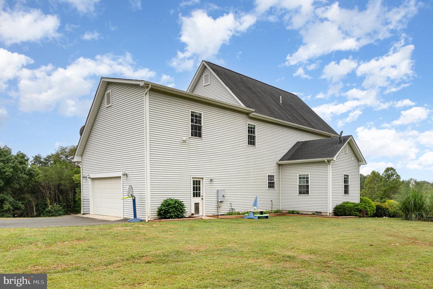 8158 SQUIRES LN, WARRENTON, Virginia 20187, 4 Bedrooms Bedrooms, ,2 BathroomsBathrooms,Residential,For sale,8158 SQUIRES LN,VAFQ2018298 MLS # VAFQ2018298