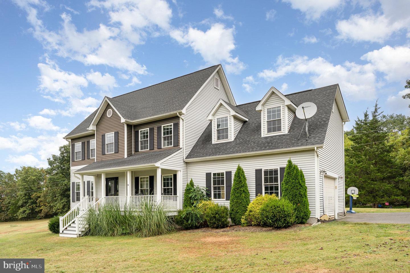 8158 SQUIRES LN, WARRENTON, Virginia 20187, 4 Bedrooms Bedrooms, ,2 BathroomsBathrooms,Residential,For sale,8158 SQUIRES LN,VAFQ2018298 MLS # VAFQ2018298