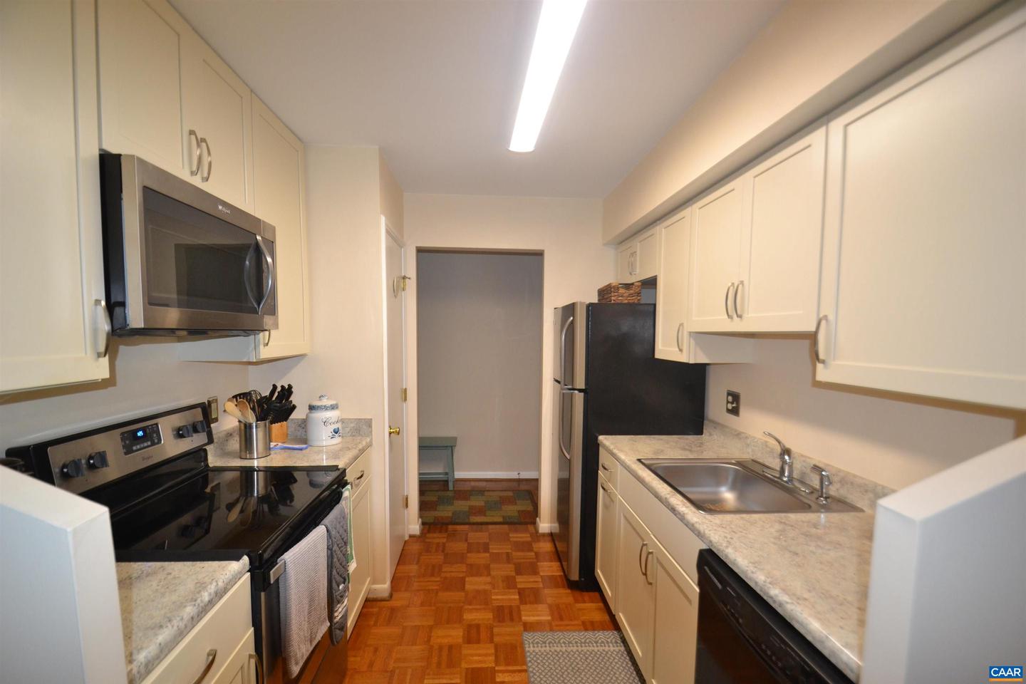 116 TURTLE CREEK RD #2, CHARLOTTESVILLE, Virginia 22901, 2 Bedrooms Bedrooms, ,2 BathroomsBathrooms,Residential,For sale,116 TURTLE CREEK RD #2,668996 MLS # 668996