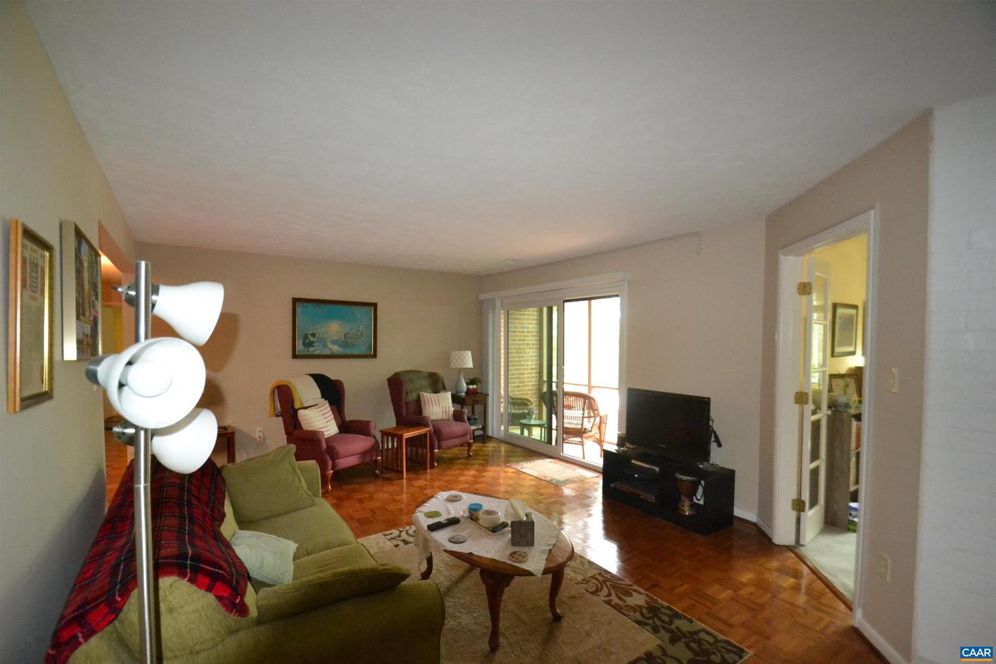 116 TURTLE CREEK RD #2, CHARLOTTESVILLE, Virginia 22901, 2 Bedrooms Bedrooms, ,2 BathroomsBathrooms,Residential,For sale,116 TURTLE CREEK RD #2,668996 MLS # 668996