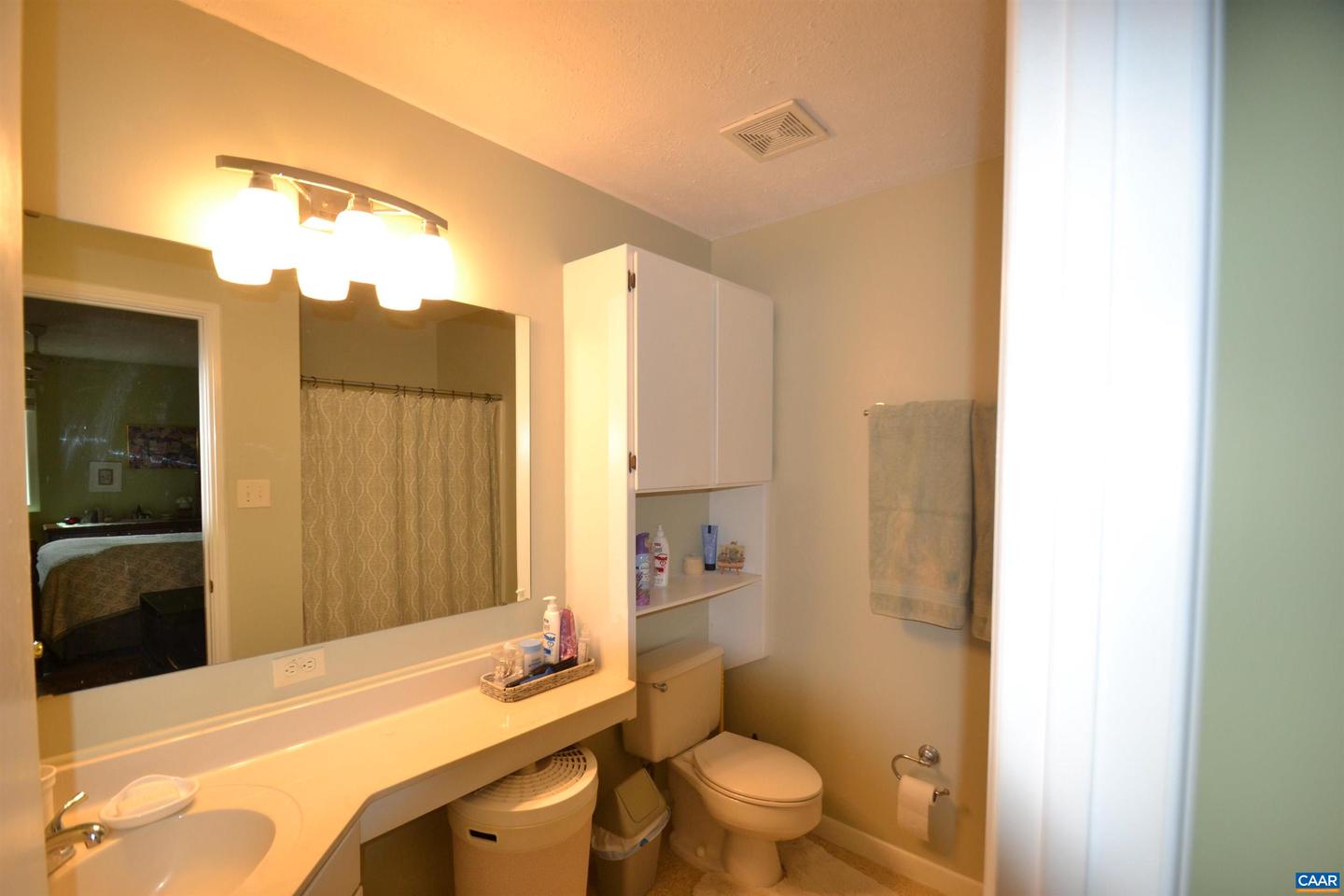 116 TURTLE CREEK RD #2, CHARLOTTESVILLE, Virginia 22901, 2 Bedrooms Bedrooms, ,2 BathroomsBathrooms,Residential,For sale,116 TURTLE CREEK RD #2,668996 MLS # 668996