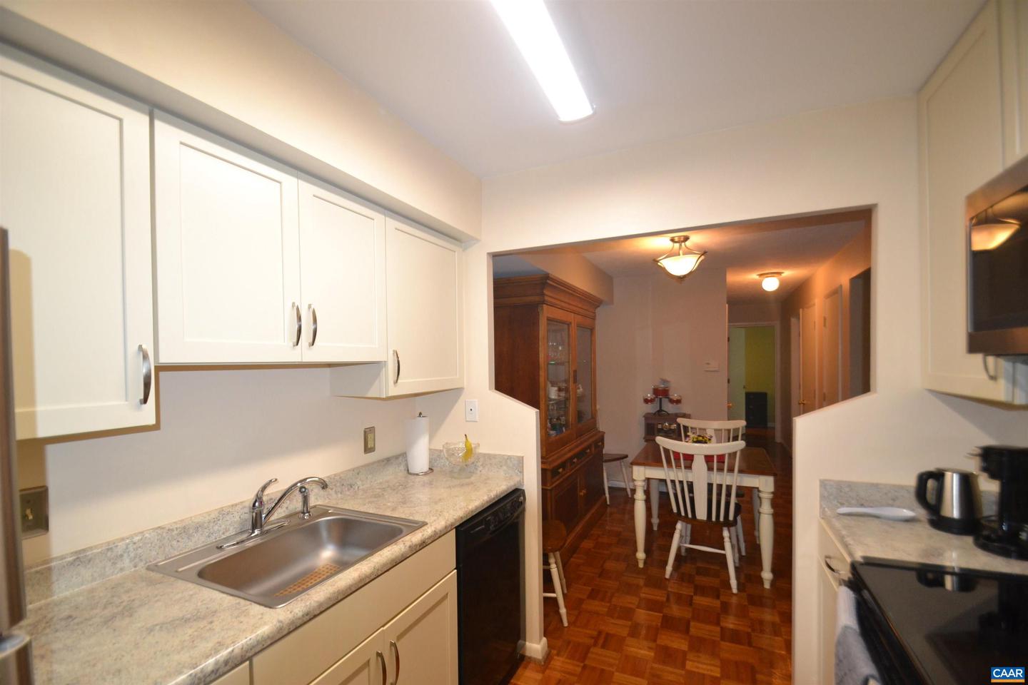 116 TURTLE CREEK RD #2, CHARLOTTESVILLE, Virginia 22901, 2 Bedrooms Bedrooms, ,2 BathroomsBathrooms,Residential,For sale,116 TURTLE CREEK RD #2,668996 MLS # 668996