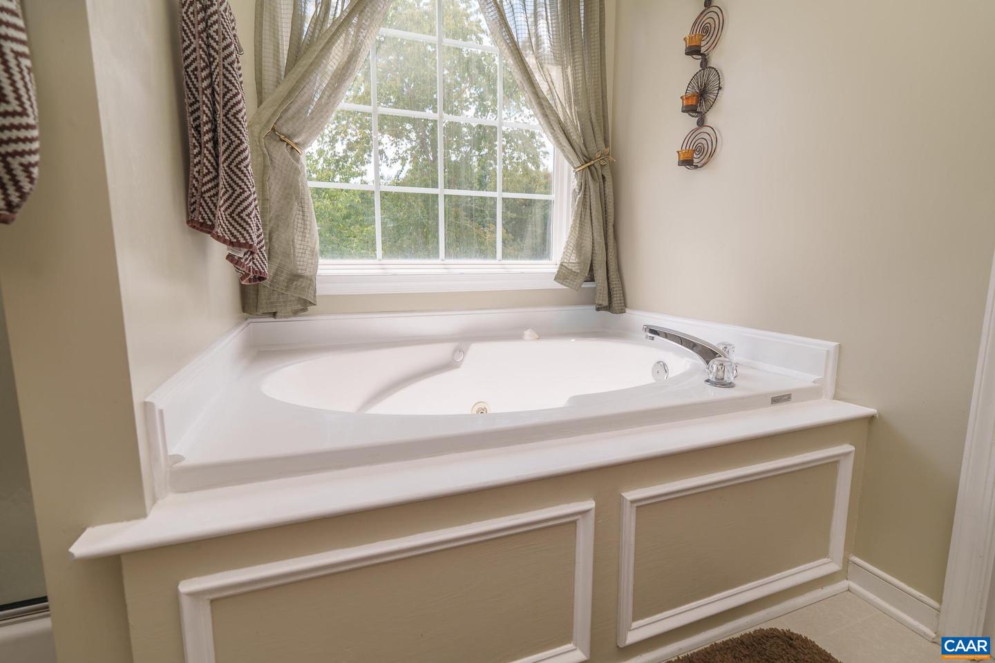 156 SOUTHRIDGE DR, RUCKERSVILLE, Virginia 22968, 4 Bedrooms Bedrooms, ,3 BathroomsBathrooms,Residential,For sale,156 SOUTHRIDGE DR,668999 MLS # 668999