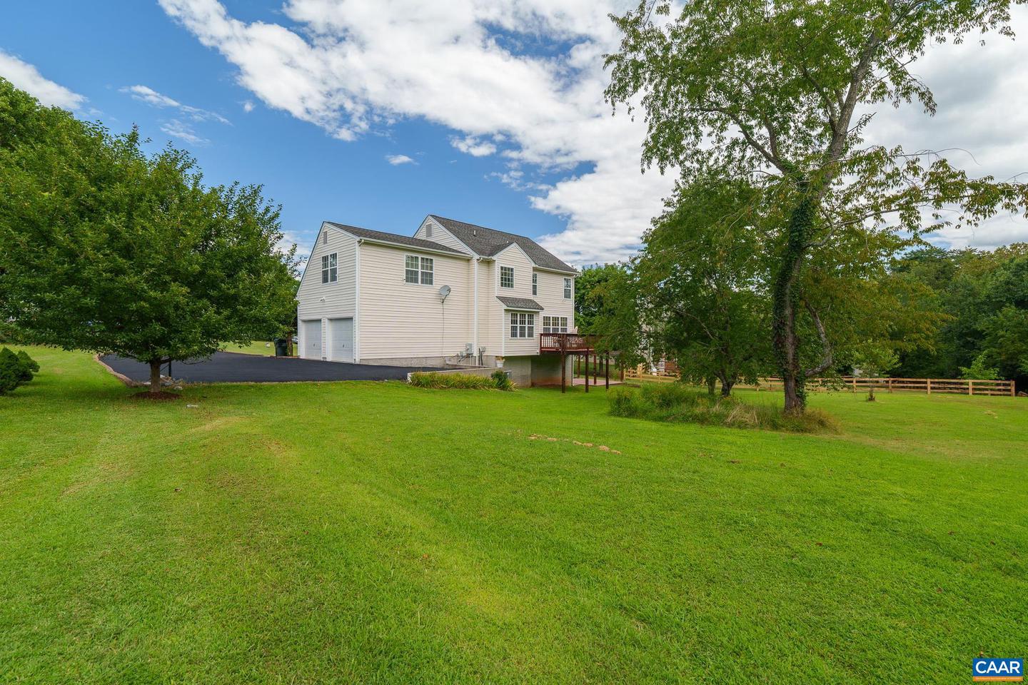 156 SOUTHRIDGE DR, RUCKERSVILLE, Virginia 22968, 4 Bedrooms Bedrooms, ,3 BathroomsBathrooms,Residential,For sale,156 SOUTHRIDGE DR,668999 MLS # 668999