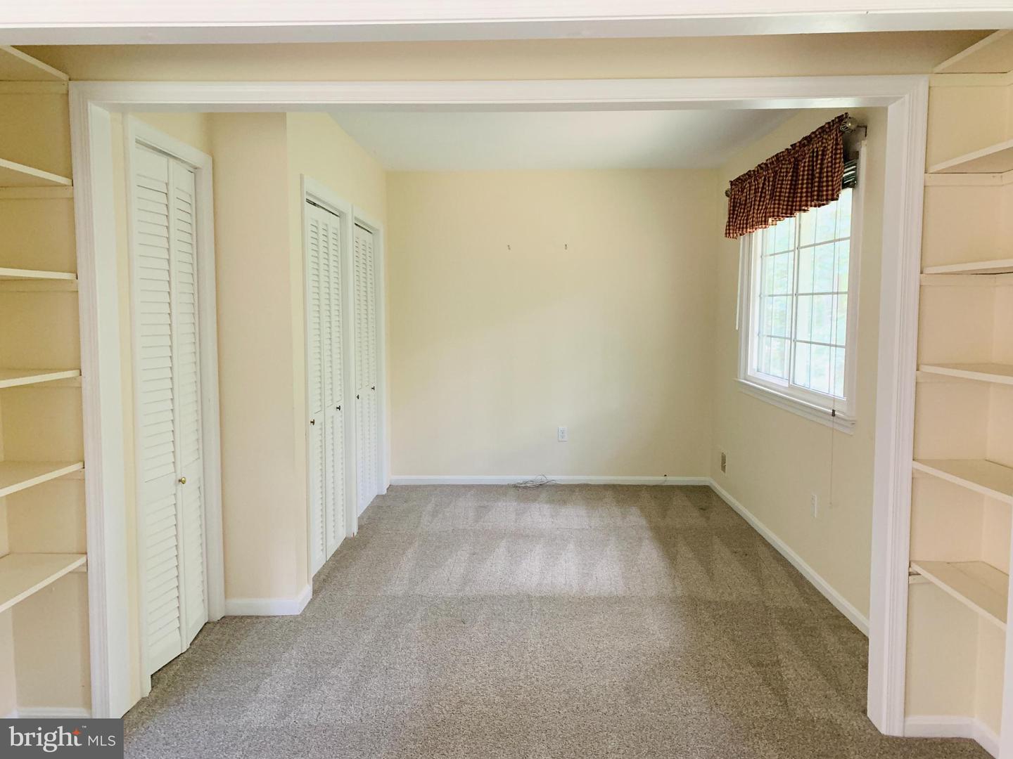 10203 BENT TREE LN, MANASSAS, Virginia 20111, 3 Bedrooms Bedrooms, 7 Rooms Rooms,3 BathroomsBathrooms,Residential,For sale,10203 BENT TREE LN,VAPW2104064 MLS # VAPW2104064